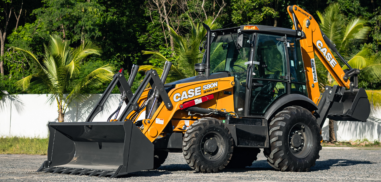 Retroescavadeira Case 580N